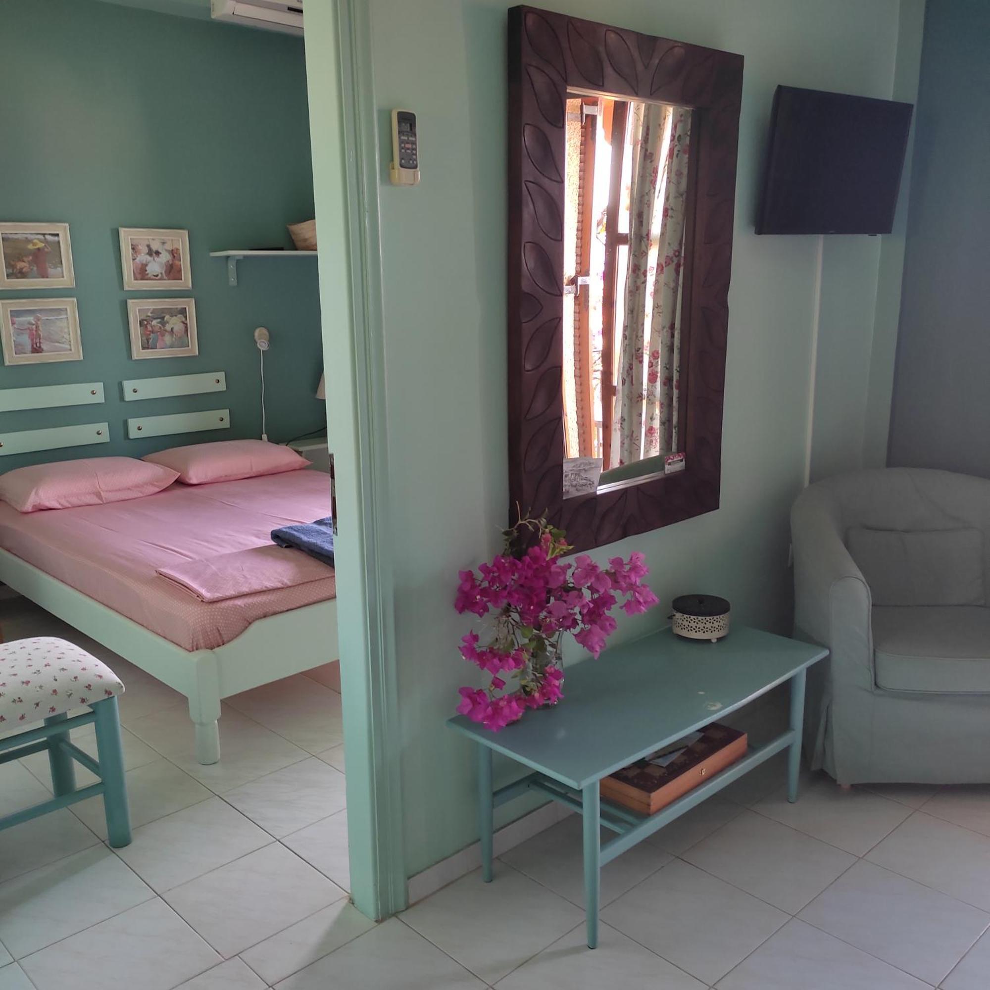 קרדמילי Iliolithos Rooms מראה חיצוני תמונה
